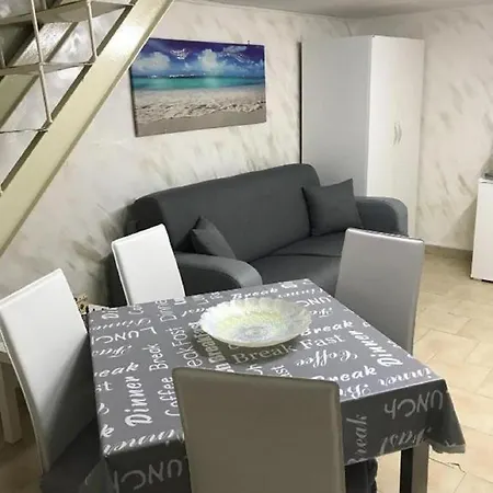 Il Basso Di Luan Guest house Naples